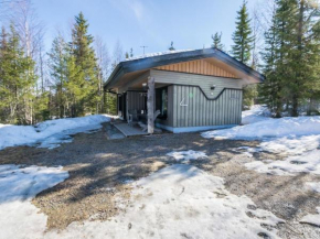 Holiday Home Mustalampi 4 kyyhkynen by Interhome Ruka